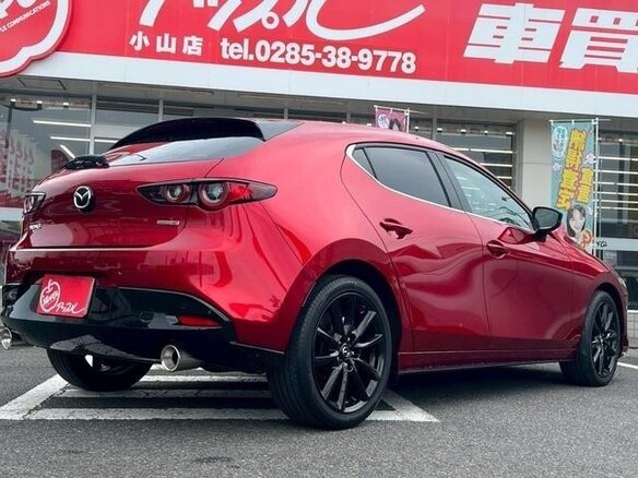 2023 Mazda 3 IV (BP), красный, 1380333 рублей - вид 4