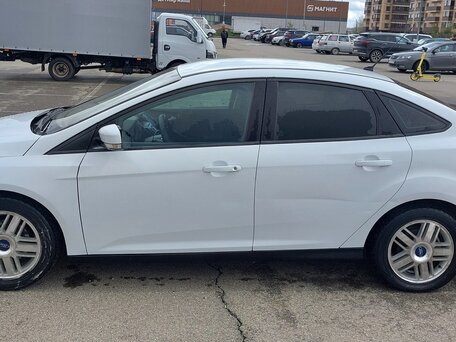 2012 Ford Focus III, белый, вид 5