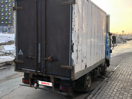 2010 Isuzu Elf (N-series), голубой, 880000 рублей, вид 5