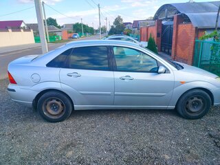 2004 Ford Focus I Рестайлинг, серебристый, 280000 рублей, вид 2