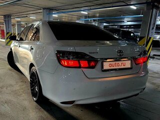 2015 Toyota Camry VII (XV50) Рестайлинг, белый, 2400000 рублей, вид 2