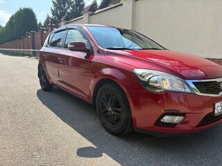 2010 Kia Ceed I Рестайлинг, красный, 750000 рублей, вид 4