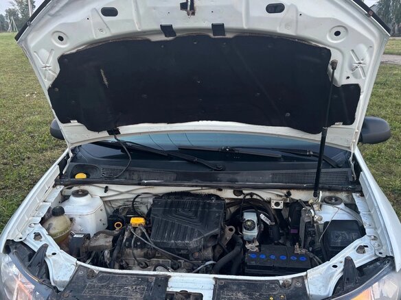 2014 Renault Logan II, белый, 370000 рублей - вид 6