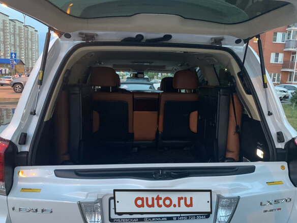 2015 Lexus LX 570 III Рестайлинг, белый, 6550000 рублей - вид 7