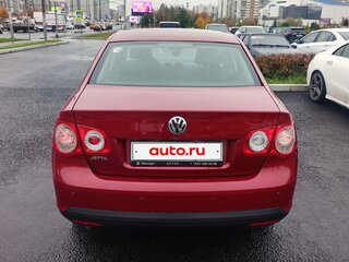 2010 Volkswagen Jetta V, красный, 440000 рублей, вид 5