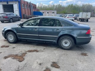 2002 Volkswagen Phaeton 5-Seater I, белый, 580000 рублей, вид 5