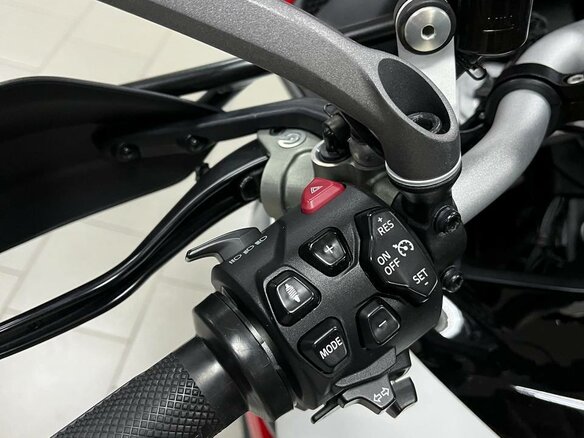 2022 Ducati Multistrada V4, пурпурный, 3150000 рублей - вид 5