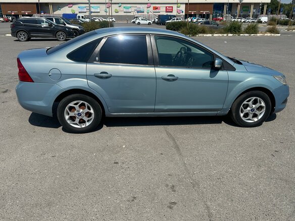 2008 Ford Focus II Рестайлинг, серый, 485000 рублей - вид 2