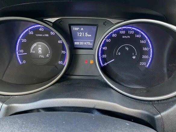2010 Hyundai ix35 I, серый, 685000 рублей - вид 6
