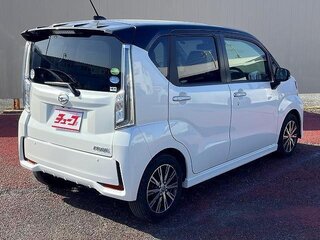 2019 Daihatsu Move VI Рестайлинг, белый, 550000 рублей, вид 3