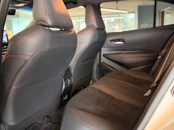 2021 Toyota Corolla XII (E210), белый, 1750000 рублей - вид 8