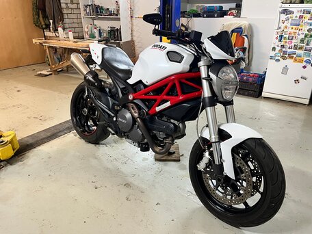 2011 Ducati Monster 796, белый, 590000 рублей, вид 4