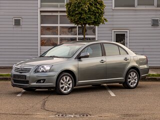 2007 Toyota Avensis II Рестайлинг, серебристый, 795000 рублей, вид 1