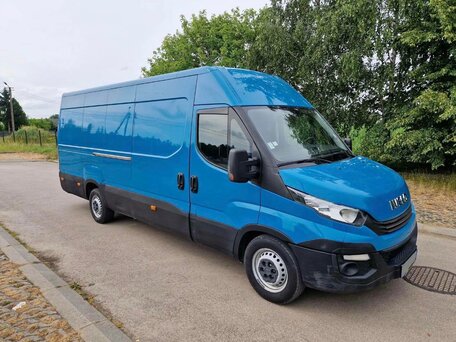 2018 Iveco Daily, синий, 2880000 рублей, вид 1