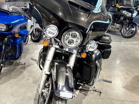 2018 Harley-Davidson Ultra Limited, серый, 2250000 рублей, вид 2