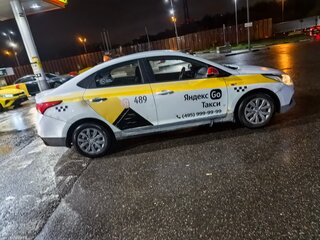 2017 Hyundai Solaris II, белый, 599999 рублей, вид 2