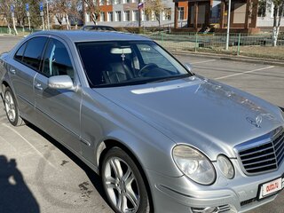 2006 Mercedes-Benz E-Класс 280 III (W211, S211) Рестайлинг, серебристый, 800000 рублей, вид 3