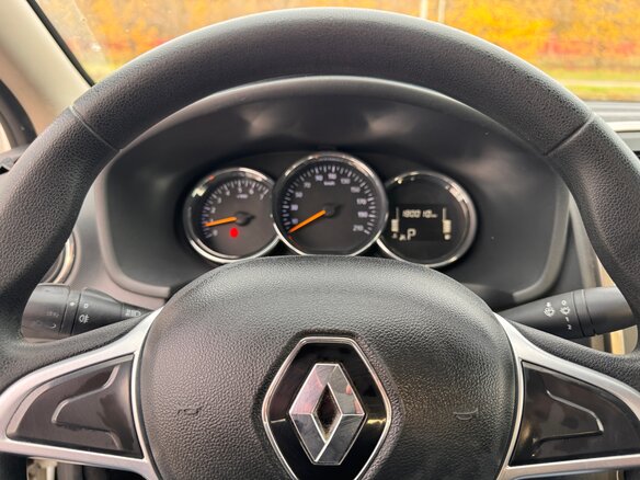 2021 Renault Logan II Рестайлинг, белый, 490000 рублей - вид 10