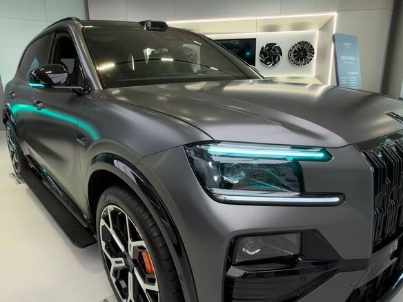 2026 Zeekr 8X Dawn, серый, 11900000 рублей