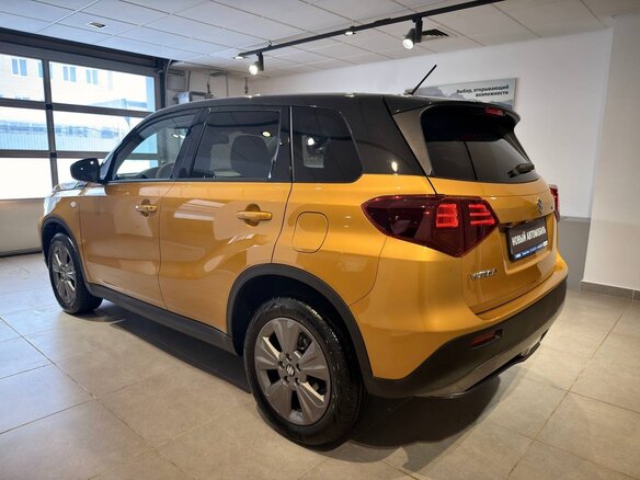 2025 Suzuki Vitara MHEV II Рестайлинг 2, золотистый, 3499000 рублей - вид 6