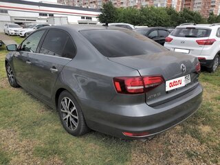 2017 Volkswagen Jetta VI Рестайлинг, серый, 903000 рублей, вид 4