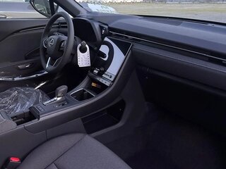 2026 Lexus LBX, серый, 4299777 рублей, вид 4