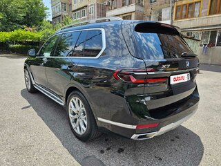 2023 BMW X7 40i I (G07) Рестайлинг, чёрный, 10500000 рублей, вид 5