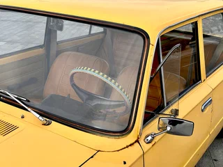 1980 Lada (ВАЗ) 21011, жёлтый, 300000 рублей, вид 2