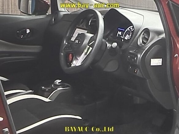 2017 Nissan Note e-Power II Рестайлинг, красный, 1150000 рублей - вид 34