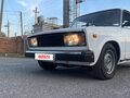 1998 Lada (ВАЗ) 2105, белый, 175000 рублей - вид 2