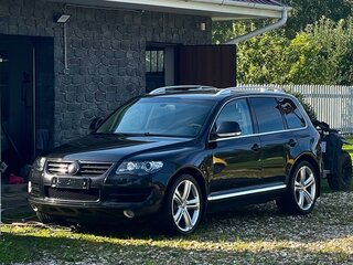 2008 Volkswagen Touareg I Рестайлинг, чёрный, 1600000 рублей, вид 3