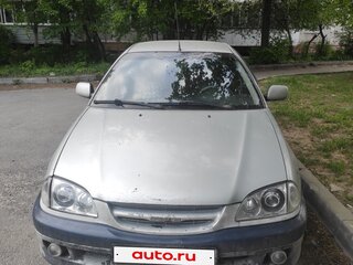 2000 Toyota Avensis I Рестайлинг, серебристый, 300000 рублей, вид 1