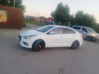 2019 Hyundai Solaris II, белый, 1420000 рублей, вид 4