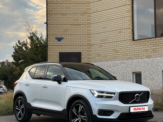 2019 Volvo XC40 I, белый, 3080000 рублей, вид 5