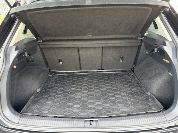 2018 Volkswagen Tiguan II, чёрный, 1950000 рублей - вид 9