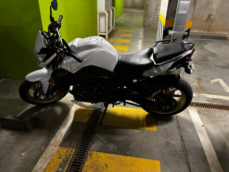 2011 Yamaha FZ8, белый, 600000 рублей, вид 4