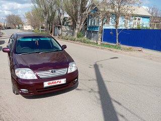 2002 Toyota Corolla IX (E120, E130), красный, 500000 рублей, вид 2