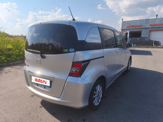 2014 Honda Freed Spike I Рестайлинг 2, серебристый, 1150000 рублей, вид 4