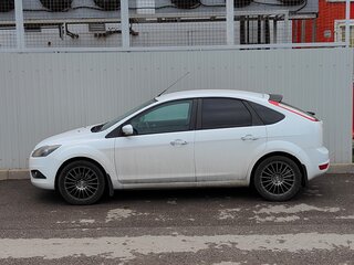 2009 Ford Focus II Рестайлинг, белый, 650000 рублей, вид 3
