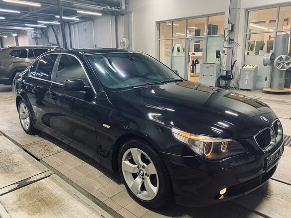 2006 BMW 5 серии 525xi V (E60/E61), чёрный - вид 4