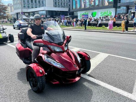 2010 BRP Can-Am Spyder, пурпурный, 1240000 рублей, вид 4