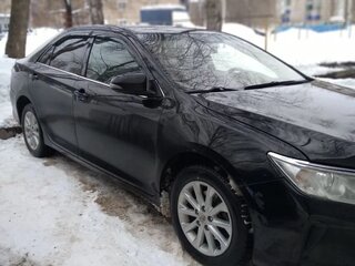 2016 Toyota Camry VII (XV50) Рестайлинг, чёрный, 1400000 рублей, вид 3