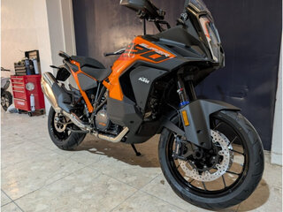 2023 KTM 1290 Super Adventure S, оранжевый, 1900000 рублей, вид 2