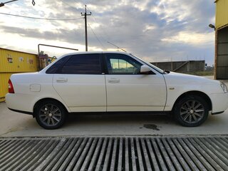 2016 Lada (ВАЗ) Priora I Рестайлинг, белый, 610000 рублей, вид 2