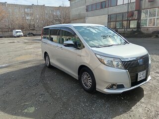 2017 Toyota Esquire I, серебристый, 2050000 рублей, вид 4