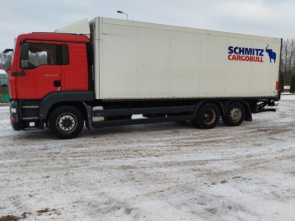2008 MAN 26, красный, 3500000 рублей - вид 4