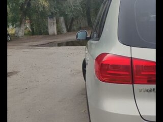 2013 Volkswagen Tiguan I Рестайлинг, серебристый, 1650000 рублей, вид 3