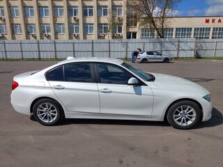 2018 BMW 3 серии 320i VI (F3x) Рестайлинг, белый, 2150000 рублей, вид 4