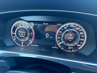 2018 Volkswagen Tiguan II, чёрный, 3000000 рублей, вид 5