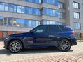 2020 BMW X5 30d IV (G05/G18), синий, 7700000 рублей - вид 2